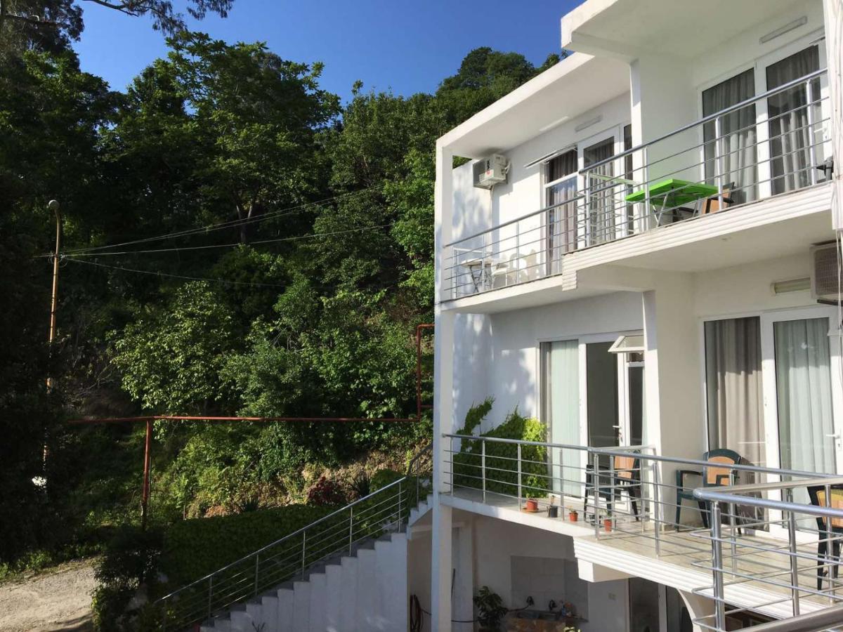 Hotel Rezo'S House Kvariati Zewnętrze zdjęcie
