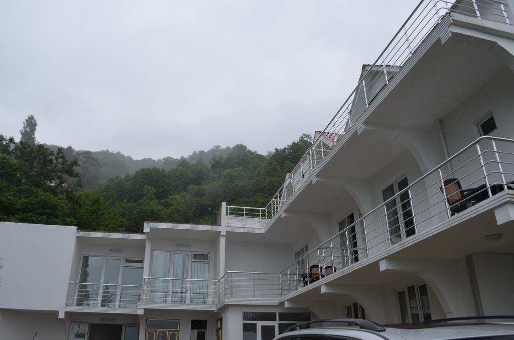 Hotel Rezo'S House Kvariati Zewnętrze zdjęcie