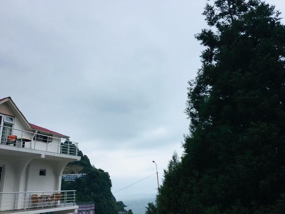 Hotel Rezo'S House Kvariati Zewnętrze zdjęcie
