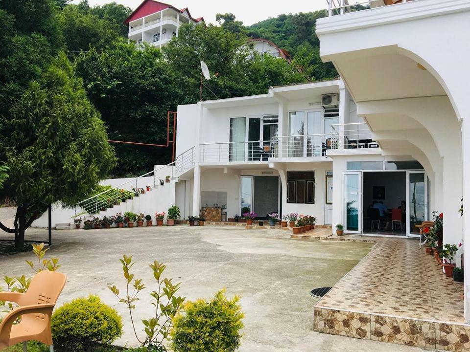 Hotel Rezo'S House Kvariati Zewnętrze zdjęcie