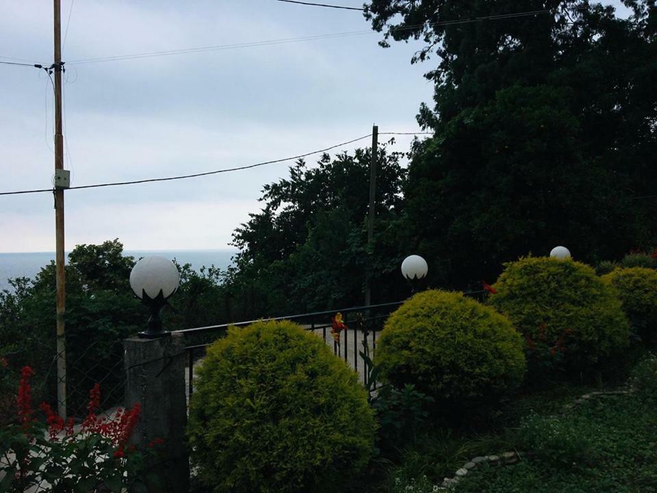 Hotel Rezo'S House Kvariati Zewnętrze zdjęcie